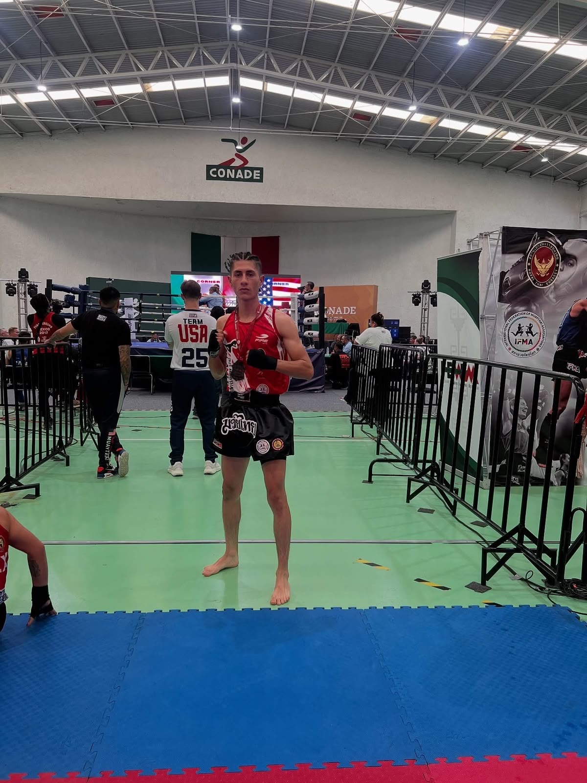 Peleador de DFC en competencia nacional CONADE