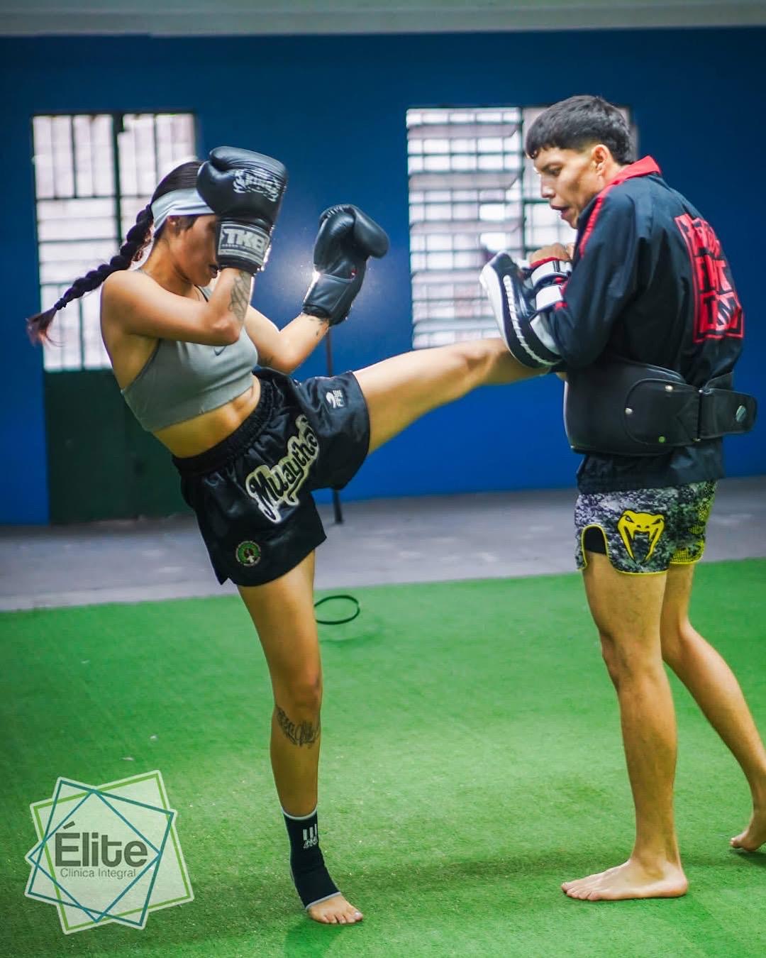 Entrenamiento de pao de Muay Thai